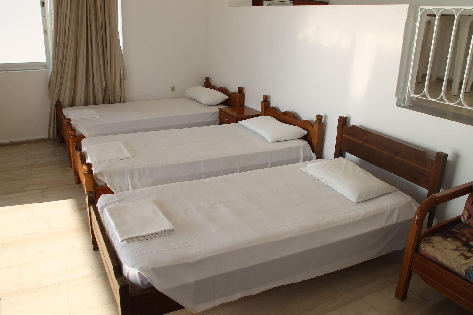 Litharia Apartments Benitses  Ngoại thất bức ảnh