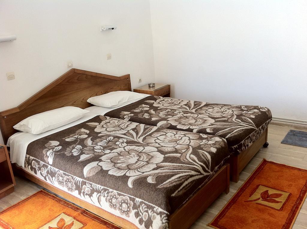 Litharia Apartments Benitses  Ngoại thất bức ảnh