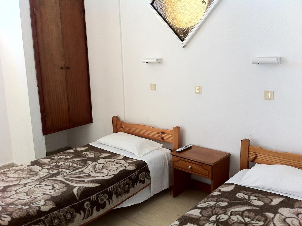 Litharia Apartments Benitses  Ngoại thất bức ảnh